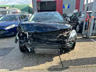 Damaged car Volvo V-40 1.6 CROSS COUNTRY 2013/5