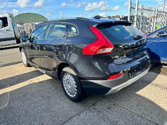 Volvo V-40 1.6 CROSS COUNTRY picture 5
