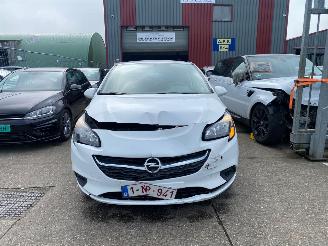 Voiture accidenté Opel Corsa 1.2 ESSENTIA 2016/5