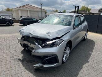 demontáž osobní automobily BMW 1-serie i Advantage  DAB-Tuner ScheinLED 2021/5